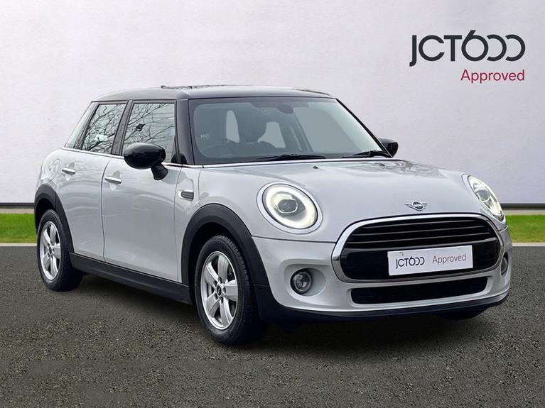 Used 2019 MINI Hatch 1.5 Cooper Classic Hatchback 5dr Petrol Manual Euro 6 (s/s) (136 ps) Silver at JCT600