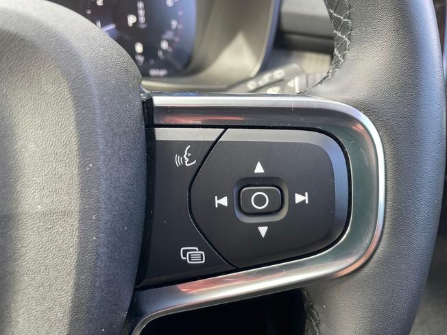 VOLVO XC40 Photo 17