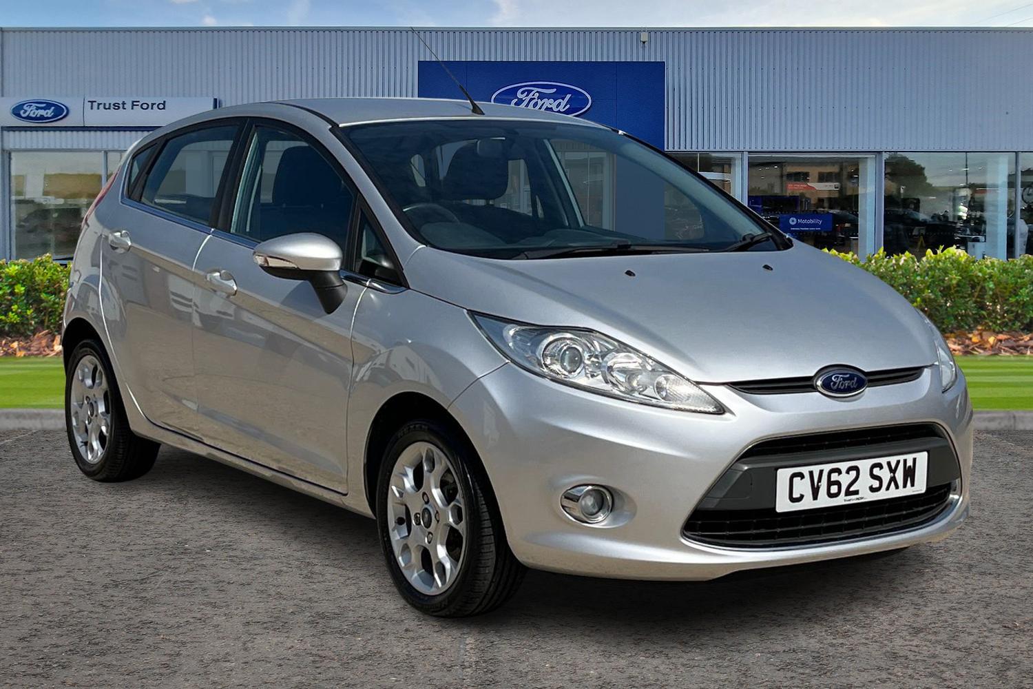 Ford Fiesta Photo 0