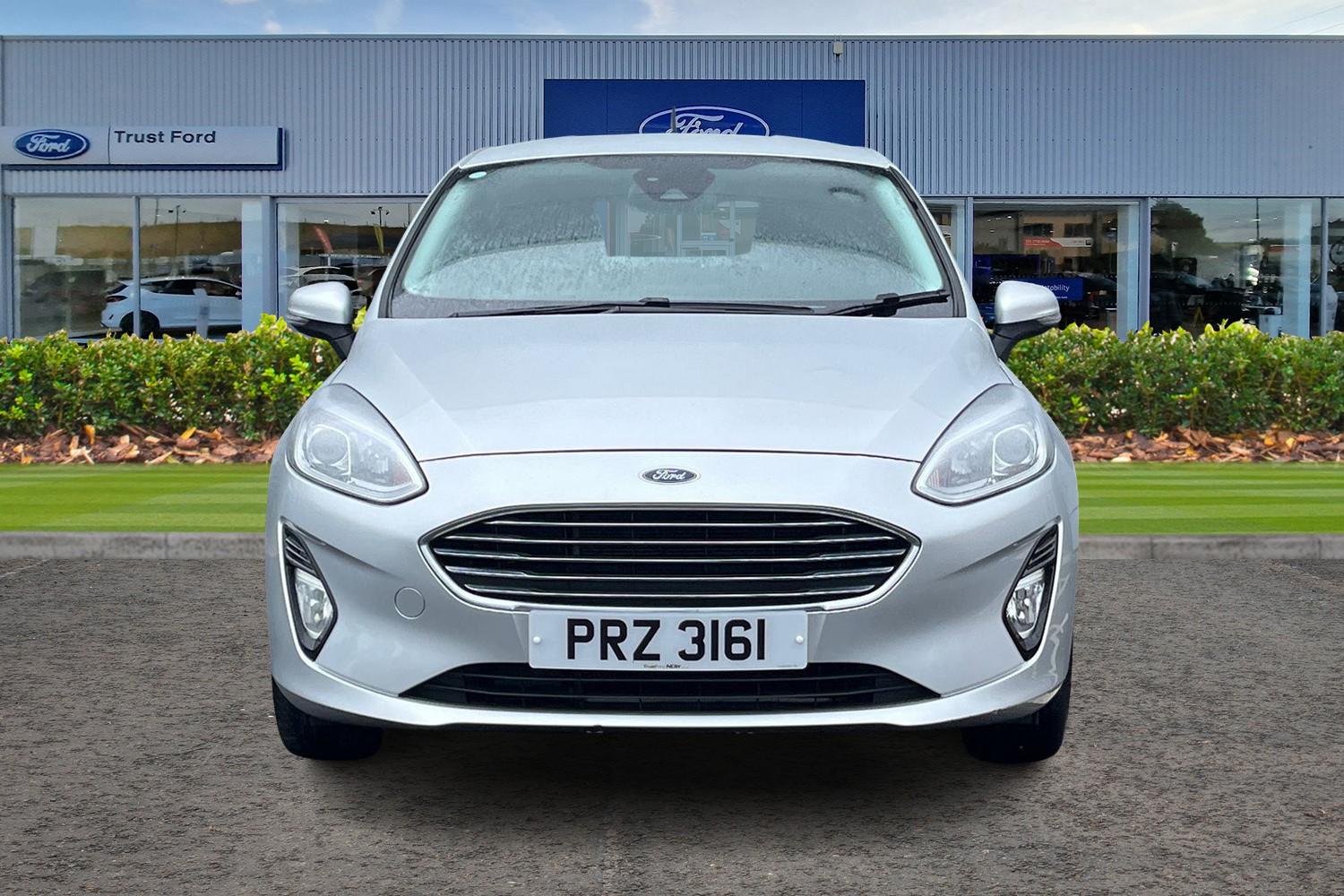 Ford FIESTA Photo 5