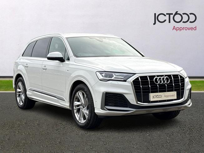 AUDI Q7 Photo 1