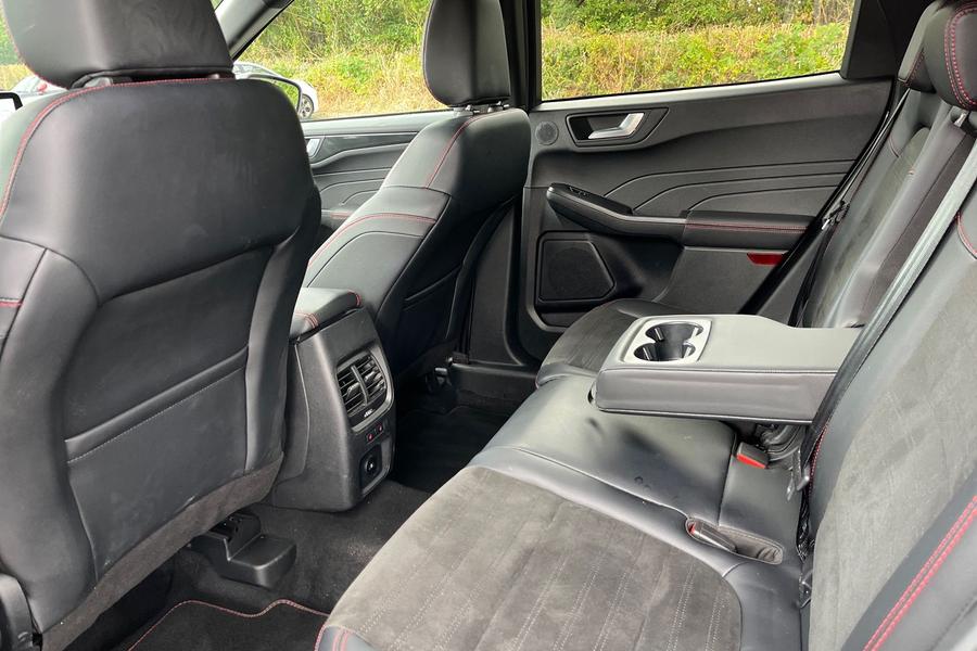 Ford KUGA Photo autoimg-eceda7c01c8650f2fdbf8ae1af5a1a5d0459d33d.jpg