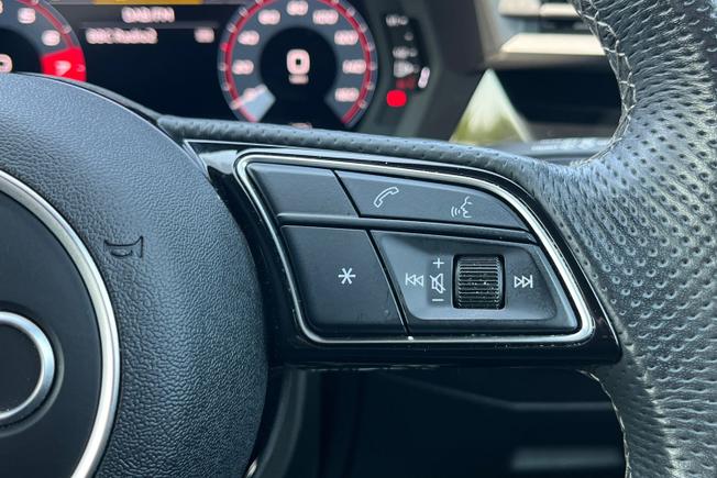 AUDI S3 Photo 17