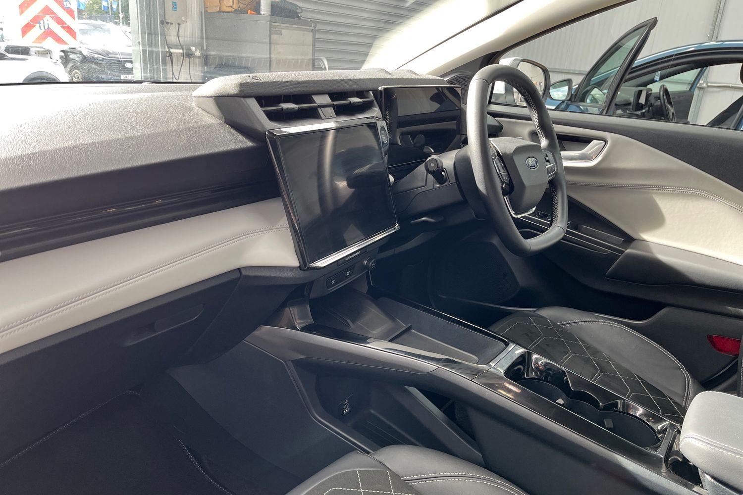 Ford Puma Gen-E Photo 17