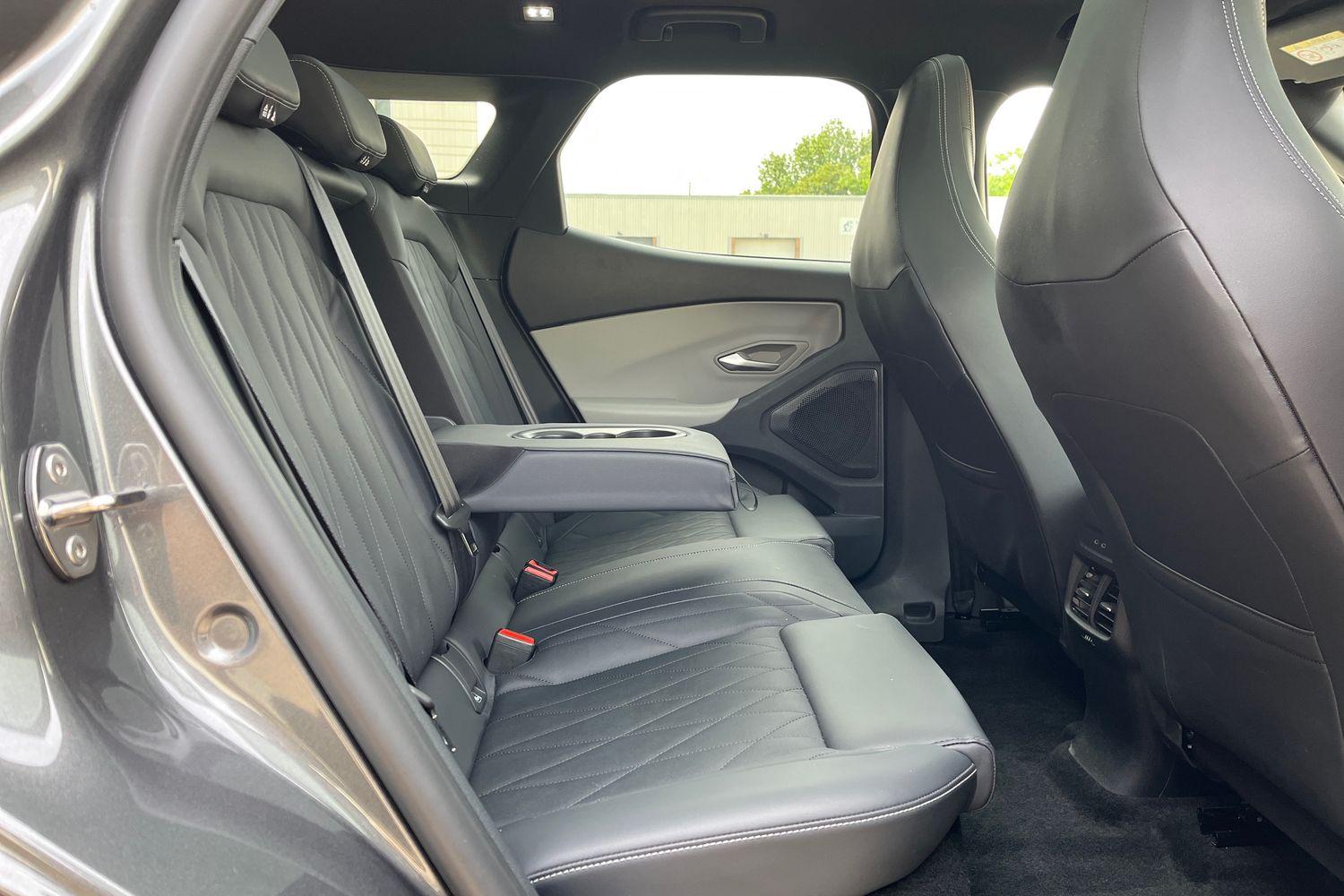 Ford Explorer Photo 26
