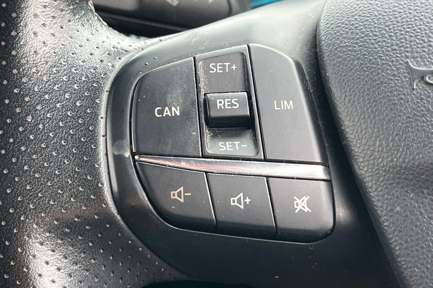 Ford Fiesta Photo 31