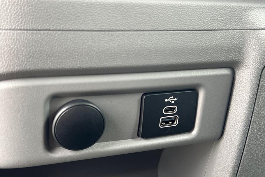 Used Ford TRANSIT CUSTOM WP75YAO 32