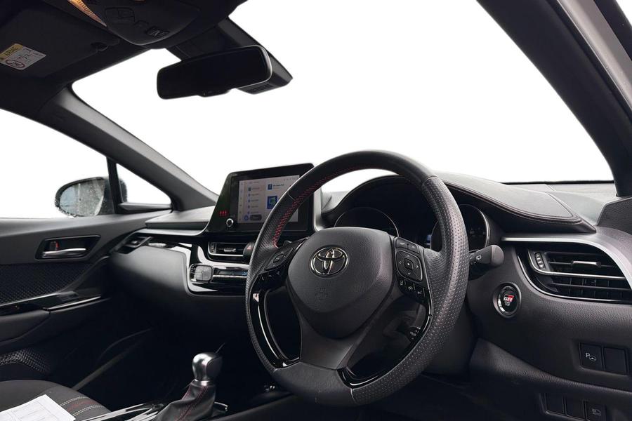 Toyota C-HR Photo autoimg-ed02e83196f526e774b95aa63adddb7a4ab578d2.jpg