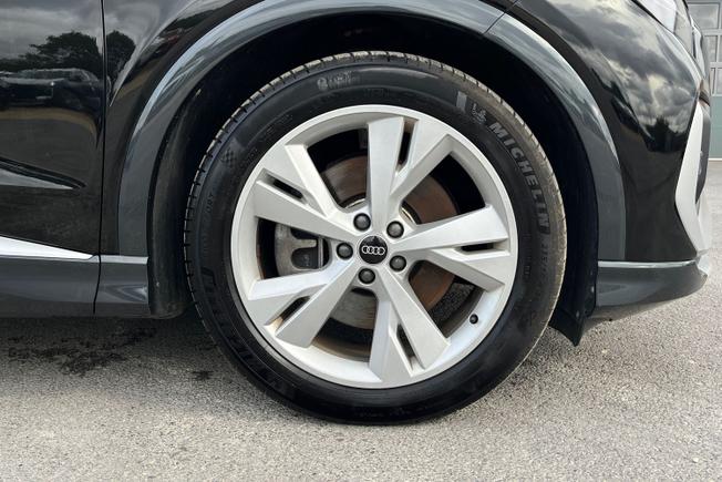 AUDI Q4 E-Tron Photo 5