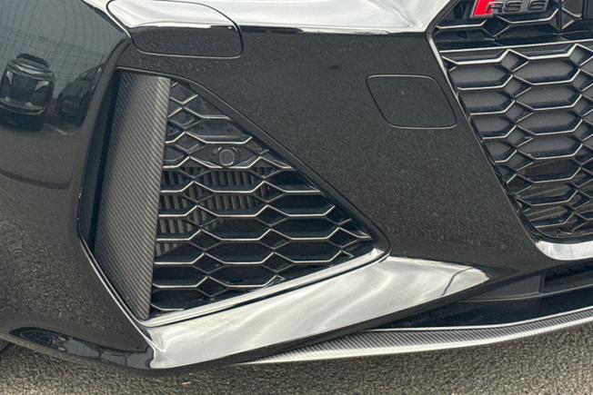 AUDI RS6 Avant Photo 21