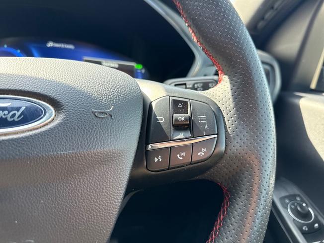 FORD Kuga Photo 17