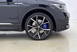 VOLKSWAGEN Tiguan Photo 5