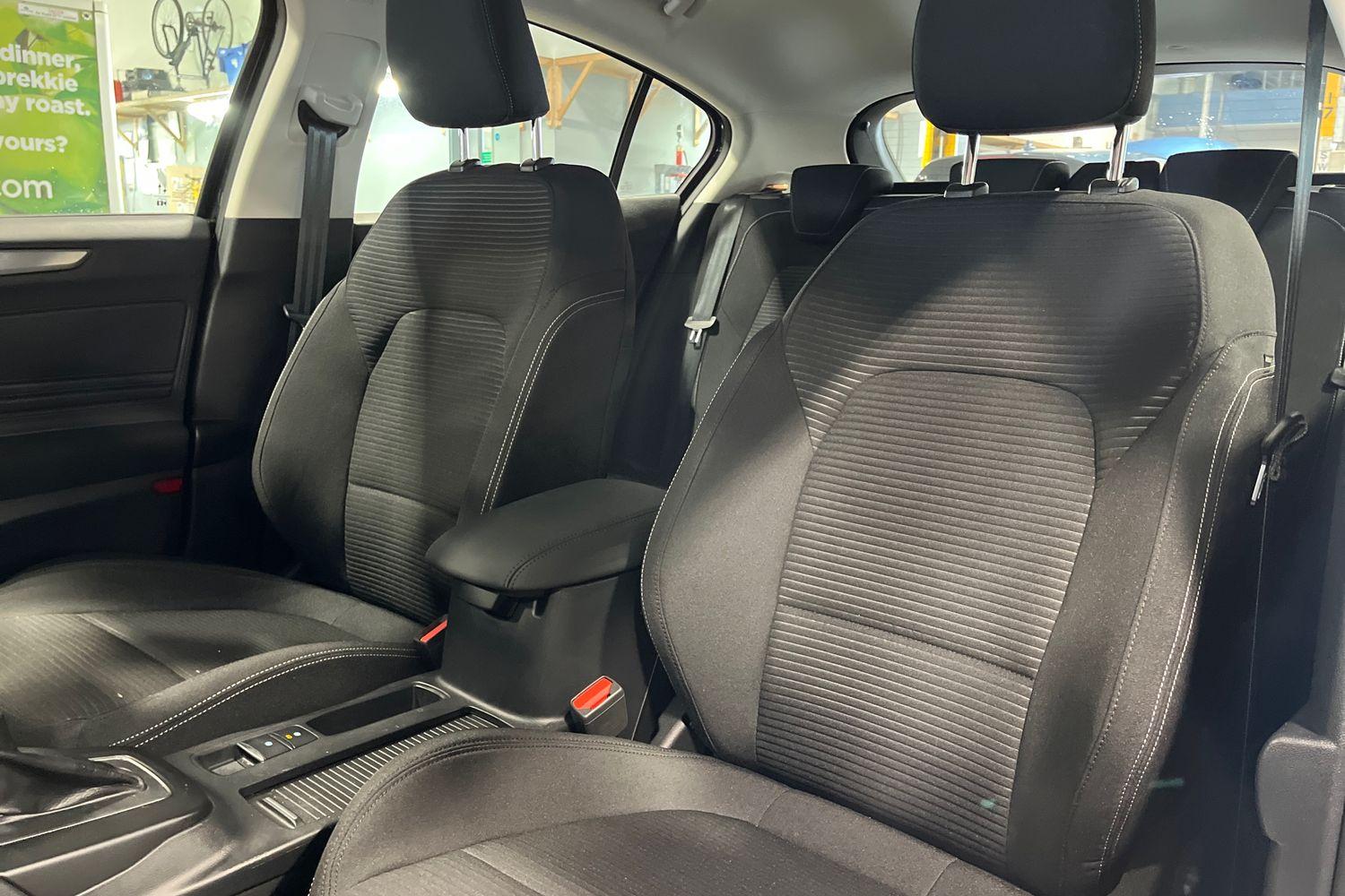 Ford Focus Photo 18
