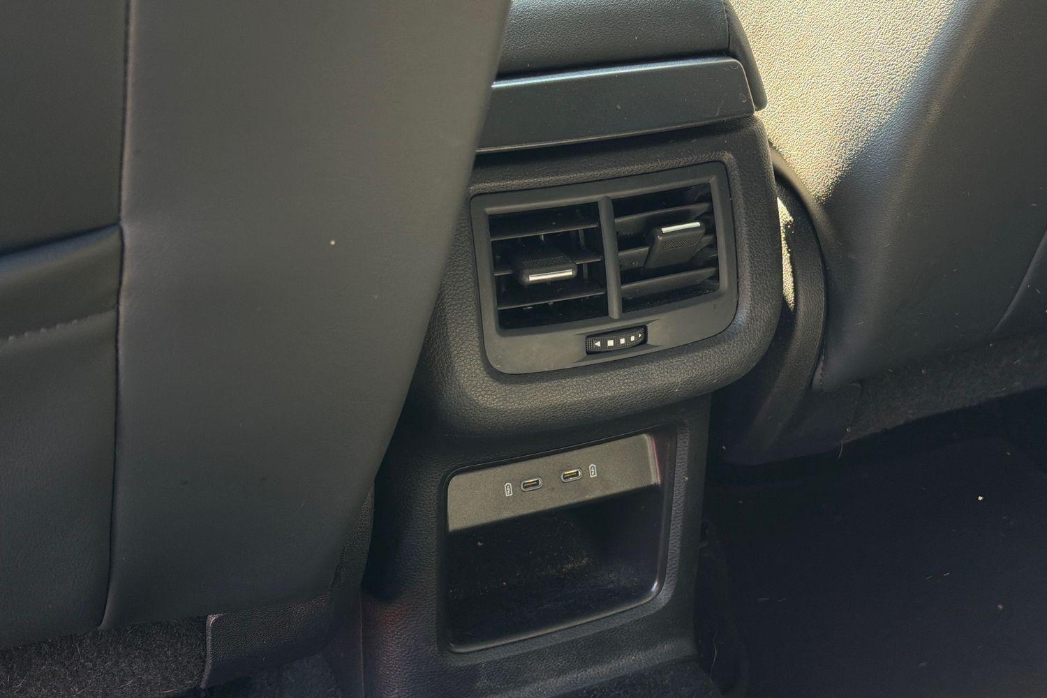 SEAT ATECA Photo 23