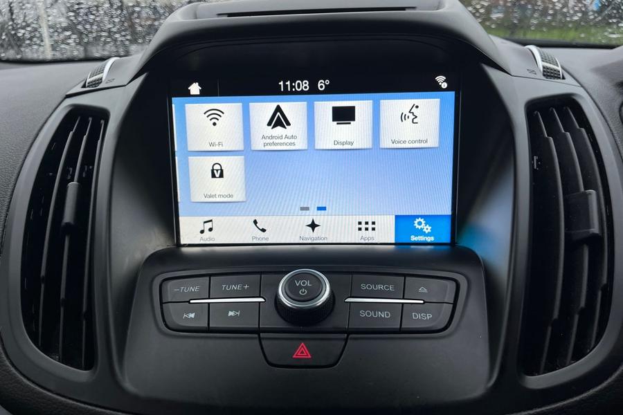 Ford KUGA Photo autoimg-ed0b48e5283ecb354924653b5b460f4f67ea341a.jpg