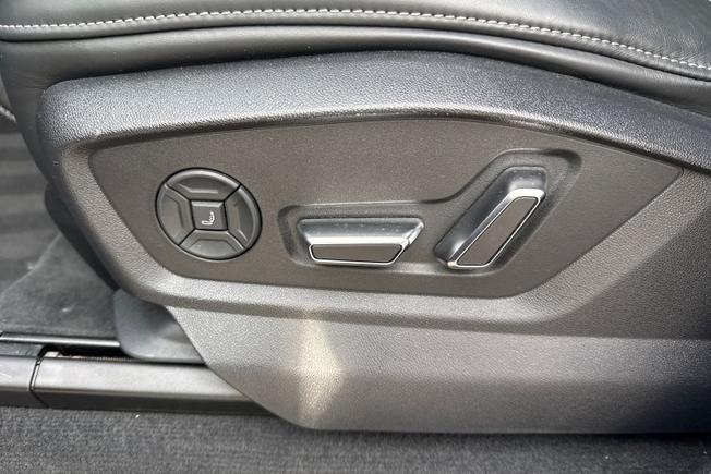 Audi SQ8 Photo 36