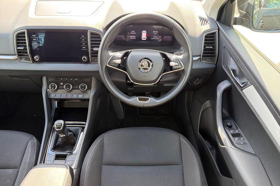 Skoda KAROQ Photo autoimg-ed13ccd2c10f2b511f07411695c380b9aae47914.jpg