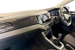 VOLKSWAGEN Polo Photo 2