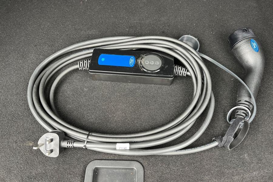 Ford KUGA Photo autoimg-ed1bbd54f784e992945d9a5c6b0c59e67fb0bbd1.jpg