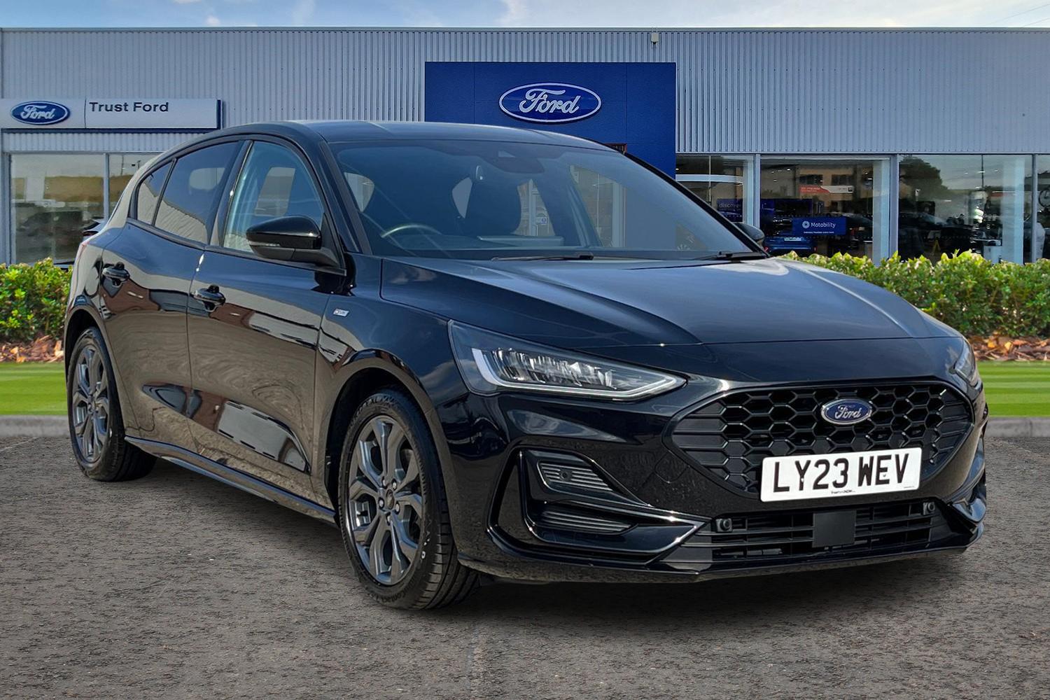 Ford Focus Photo 0