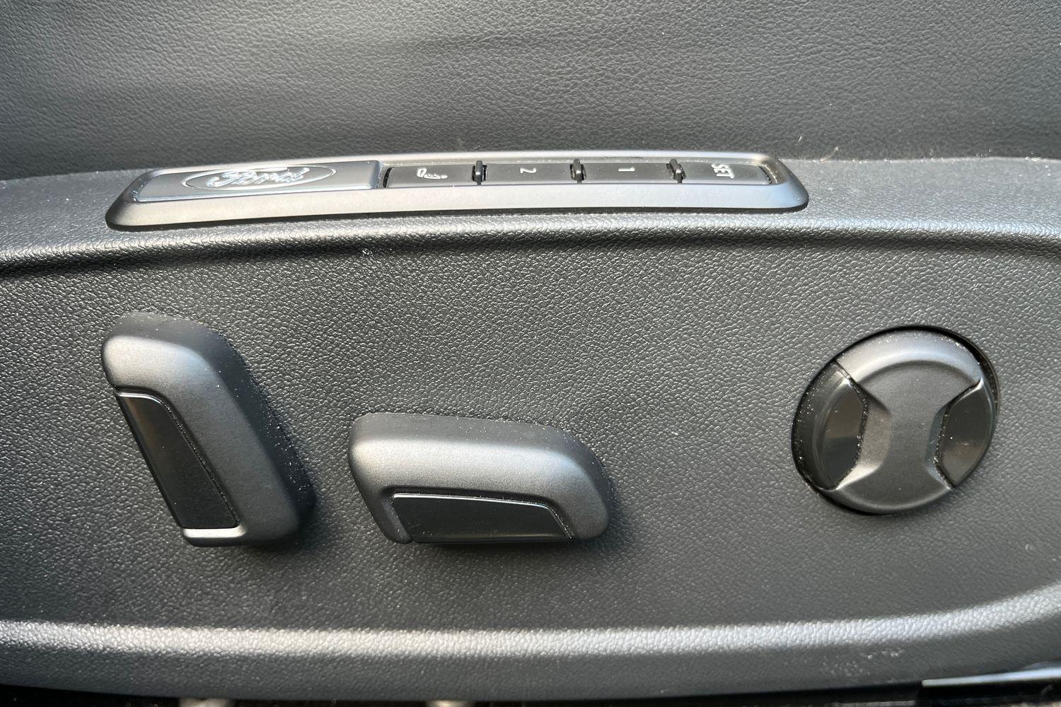 Ford Explorer Photo 39