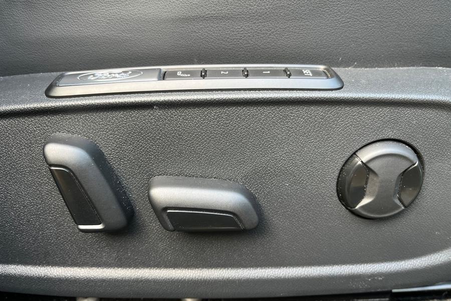 Ford Explorer Photo autoimg-ed1dbfe46efda5a1fe44c983d427d1425972db93.jpg