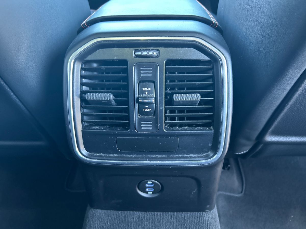 Porsche Macan Photo 40