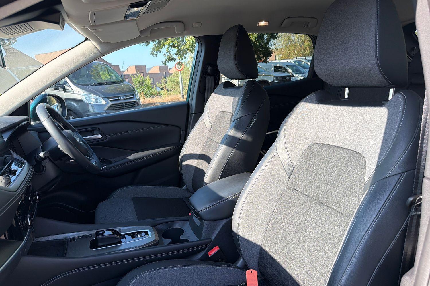 Nissan QASHQAI Photo 18