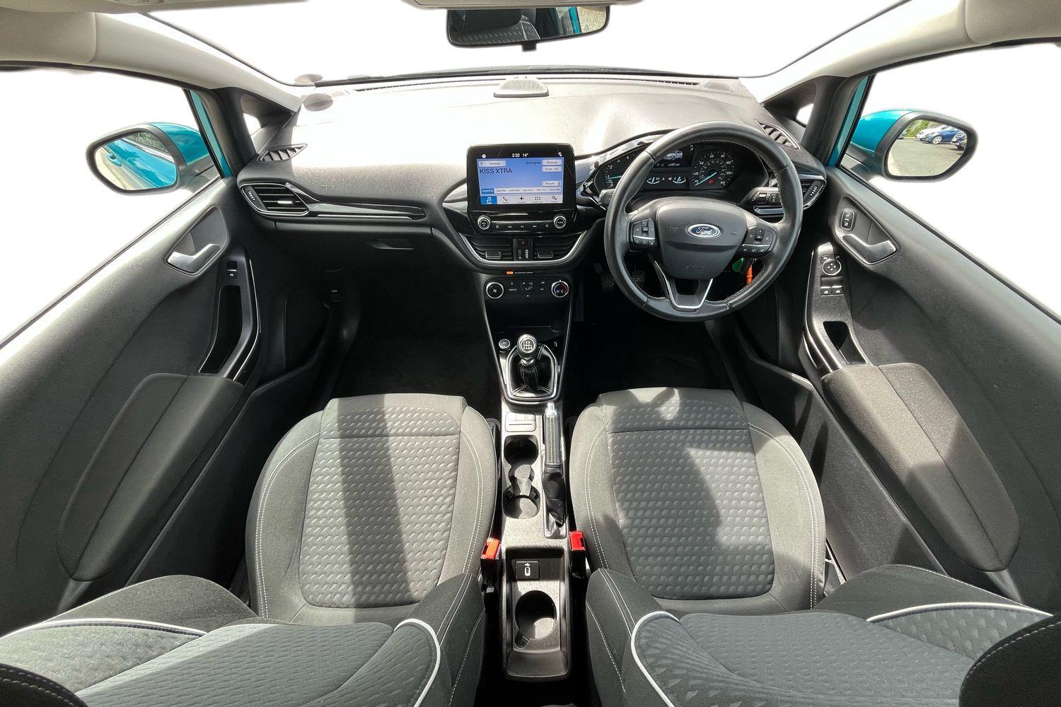 Ford Fiesta Photo 9