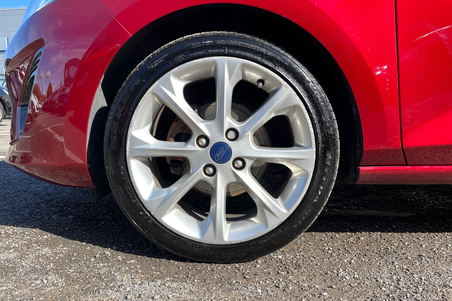 Ford FIESTA Photo 35