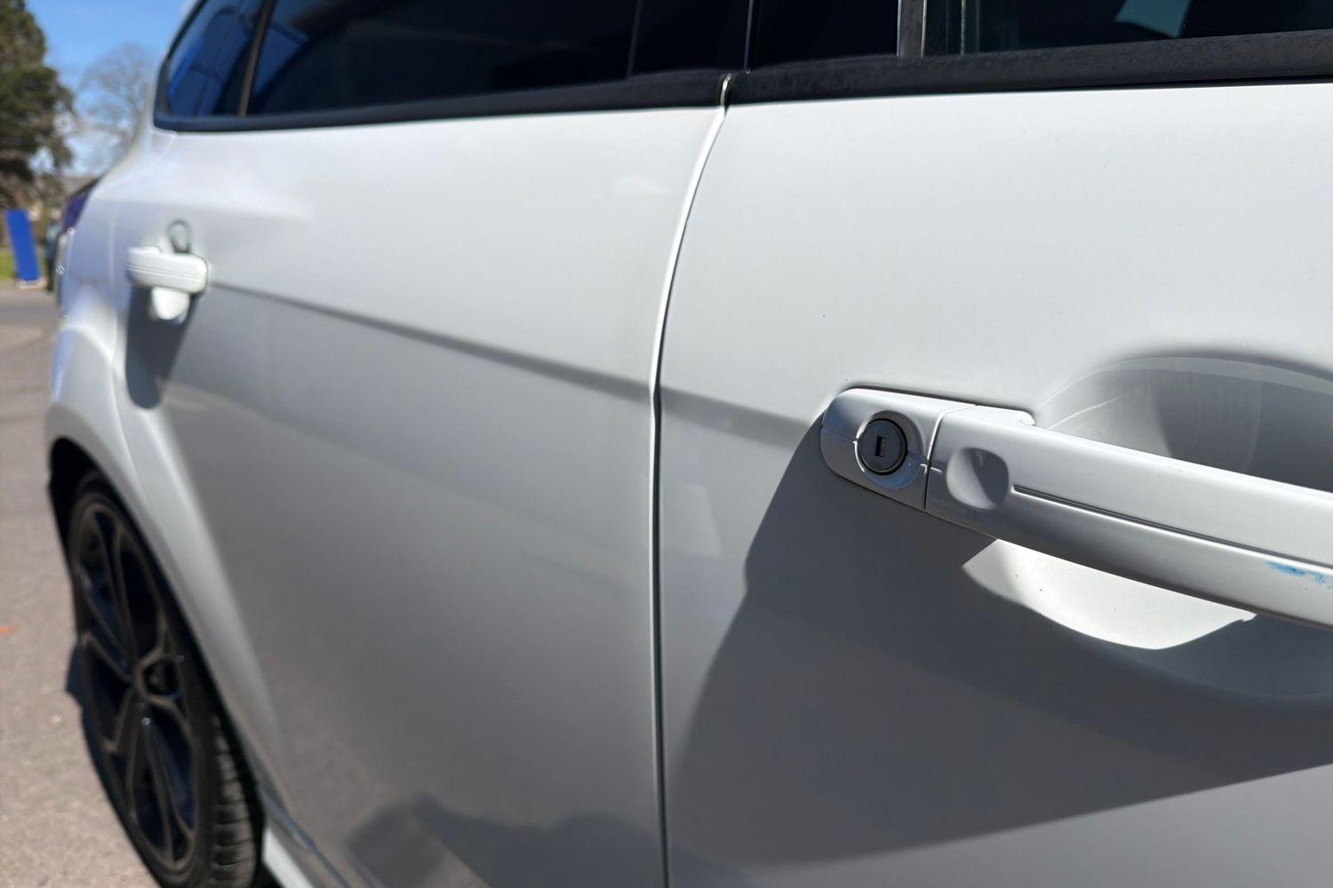 Ford FOCUS Photo 27