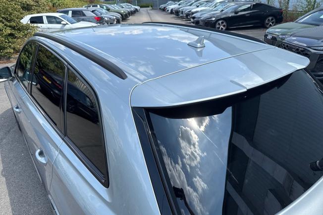 AUDI Q7 Photo 23