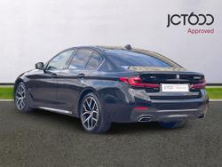 BMW 5 Series Photo 3