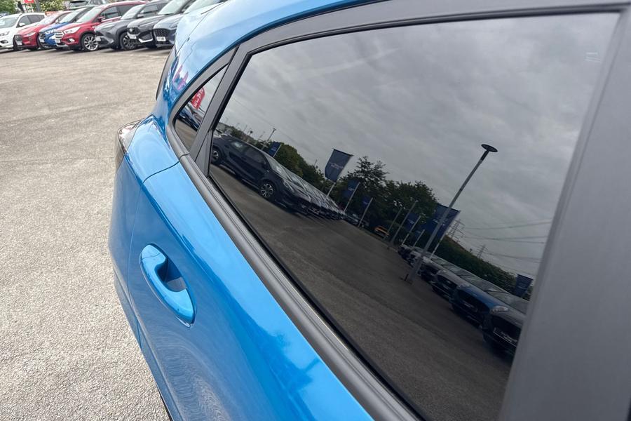 Ford PUMA Photo autoimg-ed3041d9f7bf02006150ff87ee1ed53d1817e387.jpg