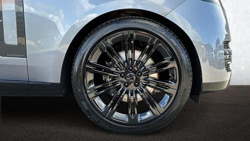 Land Rover Range Rover Photo autoimg-ed3124f0f8d0511a5bb25b81a4782255076d48e0.jpg