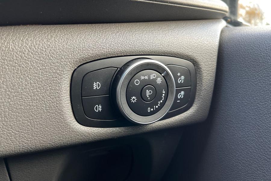 Ford TRANSIT CUSTOM Photo autoimg-ed318087c68c9368244f71106109746416d551c1.jpg