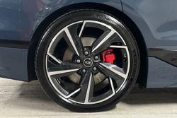 AUDI S6 E-Tron Avant Photo 5