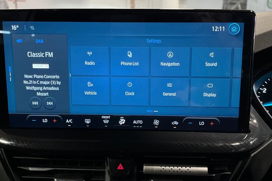 Ford Focus Photo autoimg-ed3233fb3382ed83c1a3f5705ad774fa147f3eb2.jpg