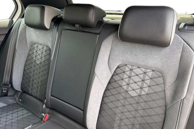 Volkswagen Golf Photo 9