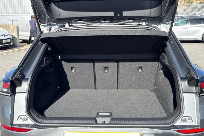VOLKSWAGEN T-Roc Photo 12