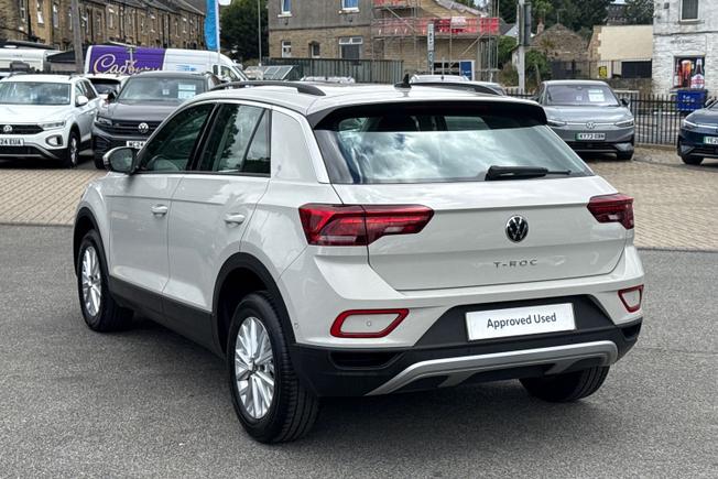 VOLKSWAGEN T-Roc Photo 30