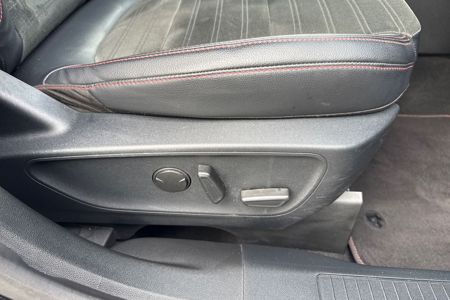 Ford KUGA Photo 36