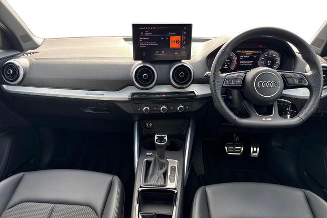 AUDI Q2 Photo 10