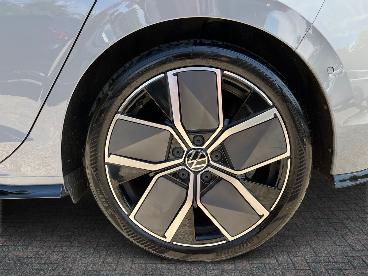 Volkswagen Golf Photo autoimg-ed3a43bdb16465654d1b3173e5ac5130ef1bced2.jpg