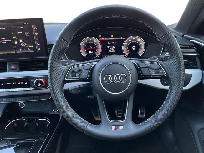 AUDI A4 Avant Photo 11