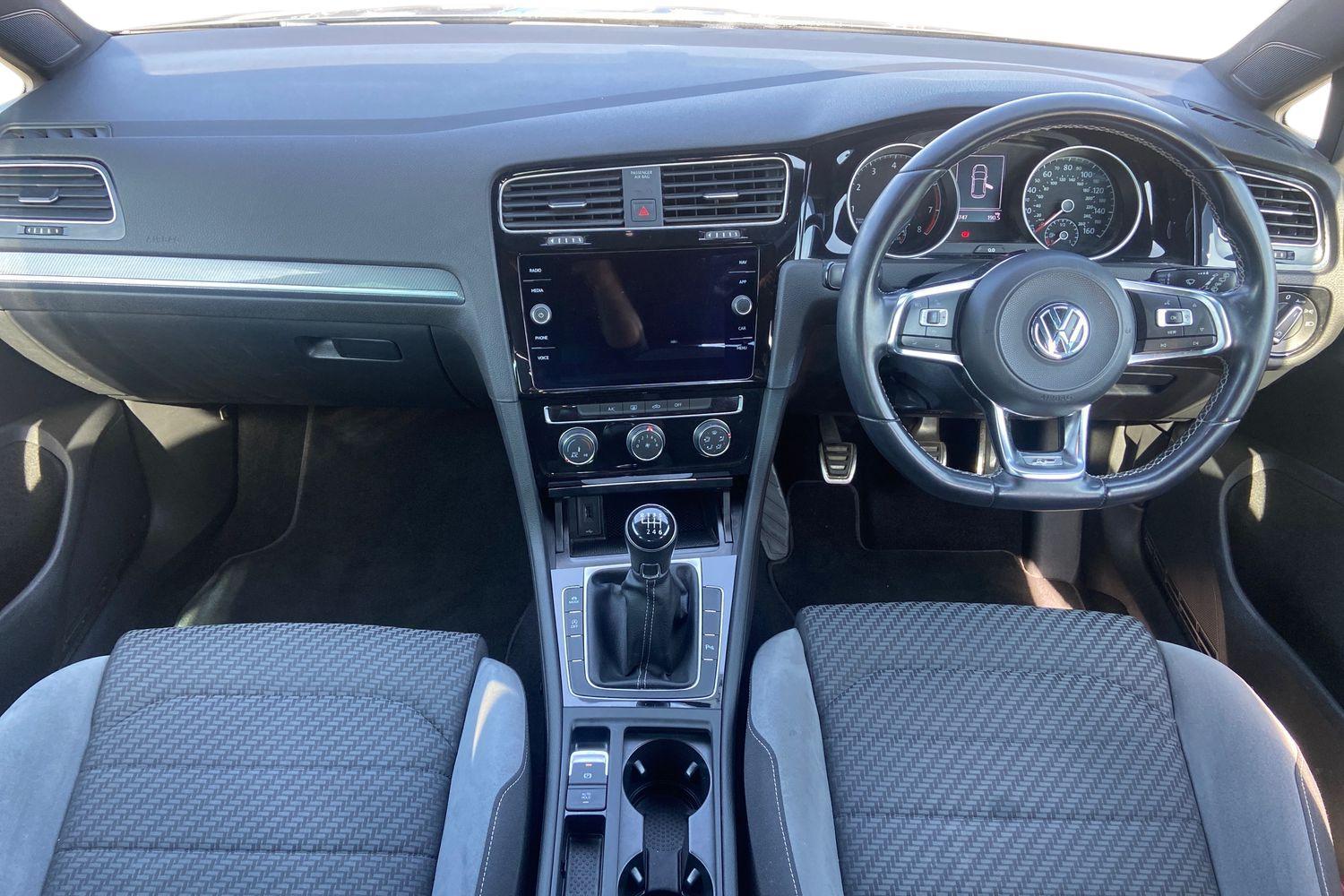 Volkswagen GOLF Photo 9