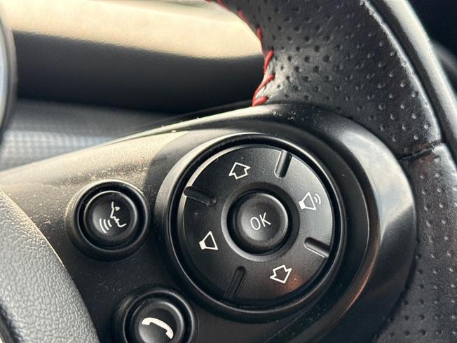 MINI Hatch Photo 26