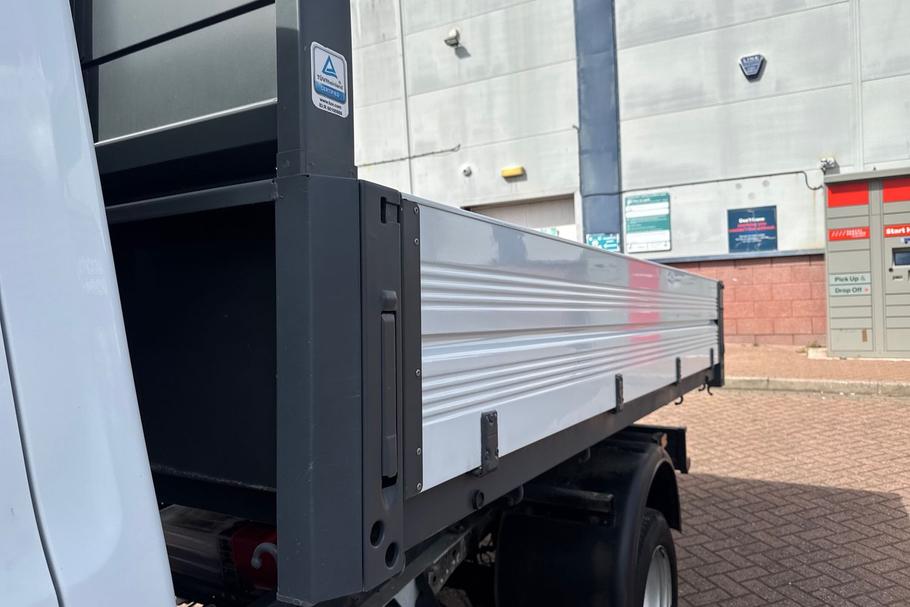 Used FORD TRANSIT MJ72NWE 22