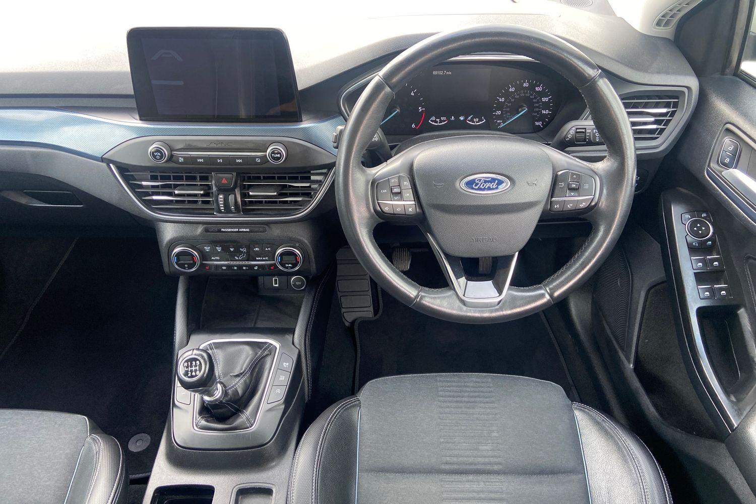 Ford FOCUS Photo 10