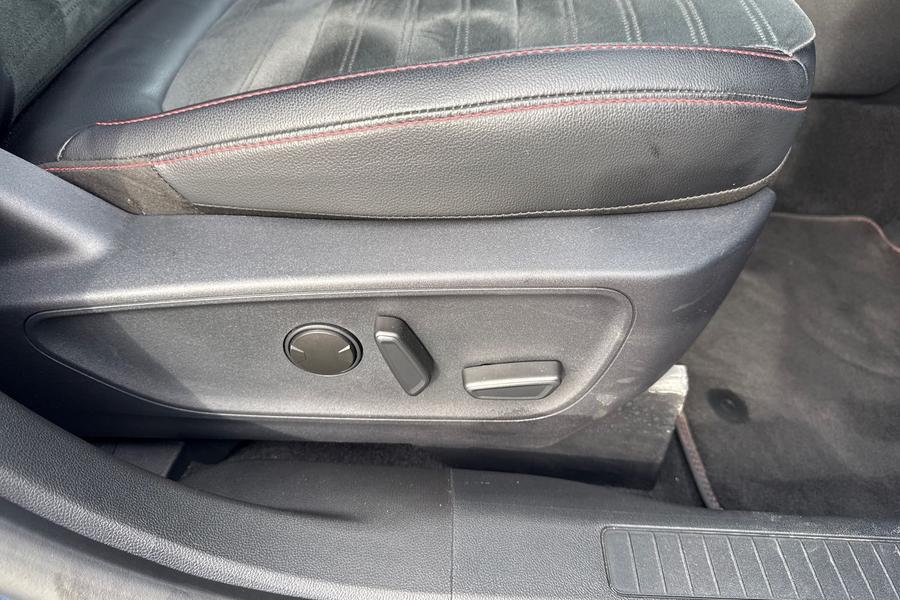Ford KUGA Photo autoimg-ed4bbcd2eb8c0486ef912fc75c8c6a7a6e5f910c.jpg